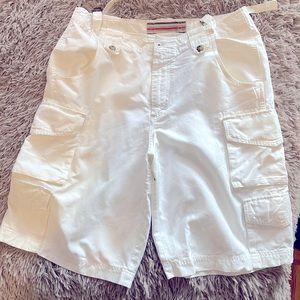 Burberry London white cargo shorts size 34R